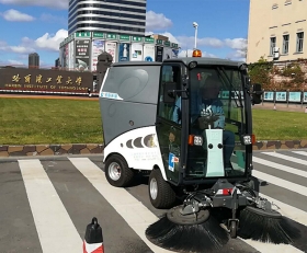 绥化燃油型多功能扫地机